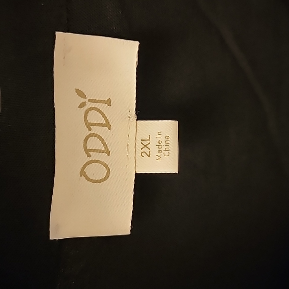 Oddy - Picture 2 of 4
